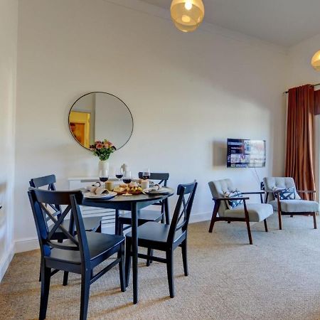 The Clement Apartment Stylish Two Bedroom Apartment Very Close To The Birmingham Arena Eksteriør billede